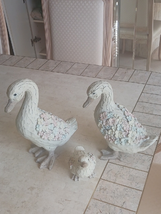 valeri parhill/Qvc Other - Home Decor/Duck Family,,set of 3,indoor/outdoor,Valeri/Qvc, New Set/ "Resin"